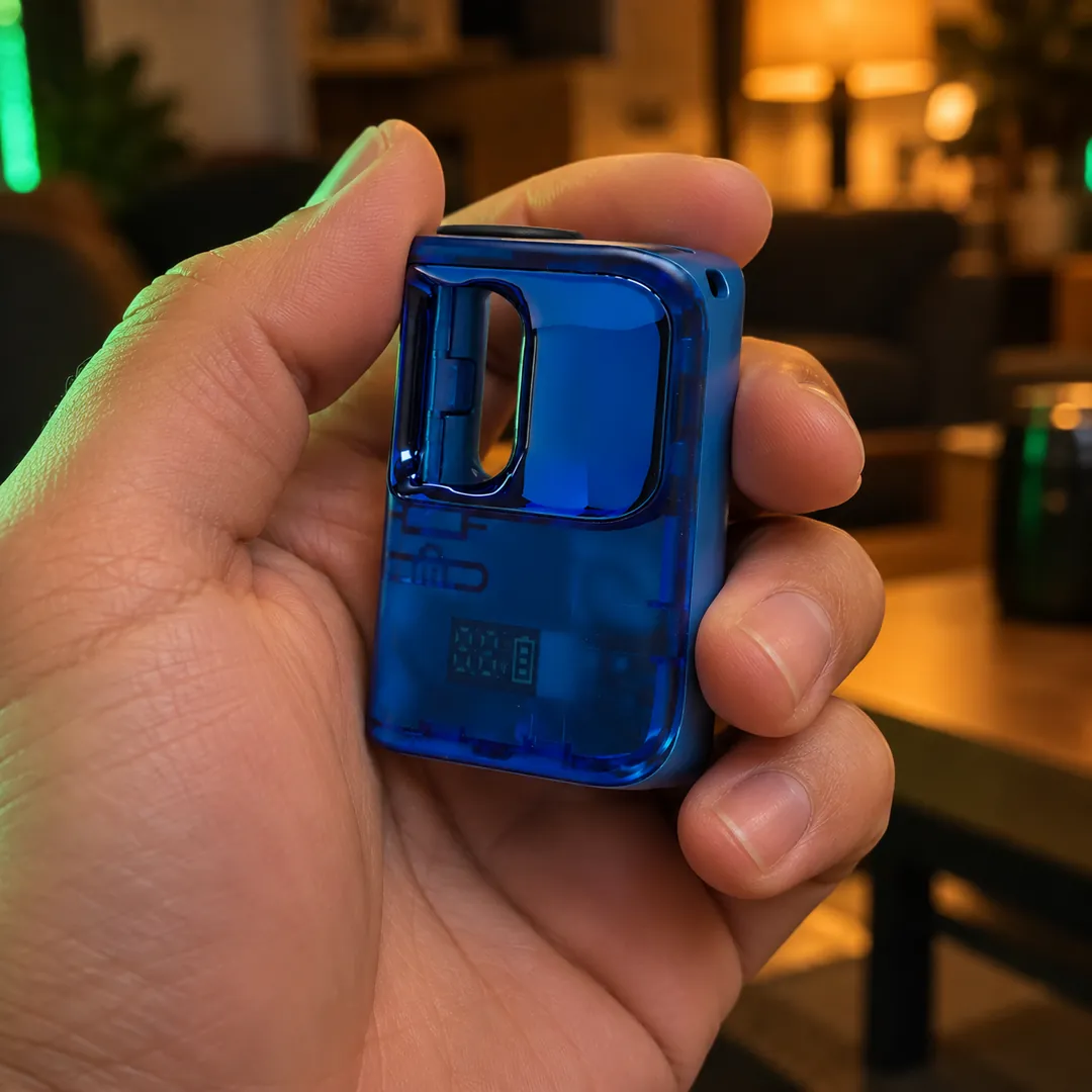 CCELL Stylo en la mano, tamaño real